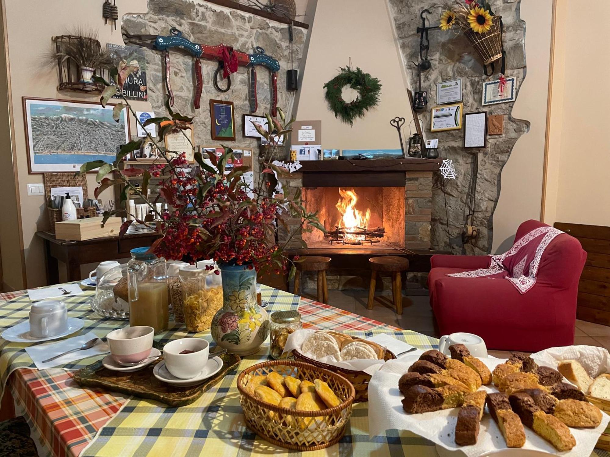 Agriturismo Le Castellare มอนเตมอนาโก ภายนอก รูปภาพ