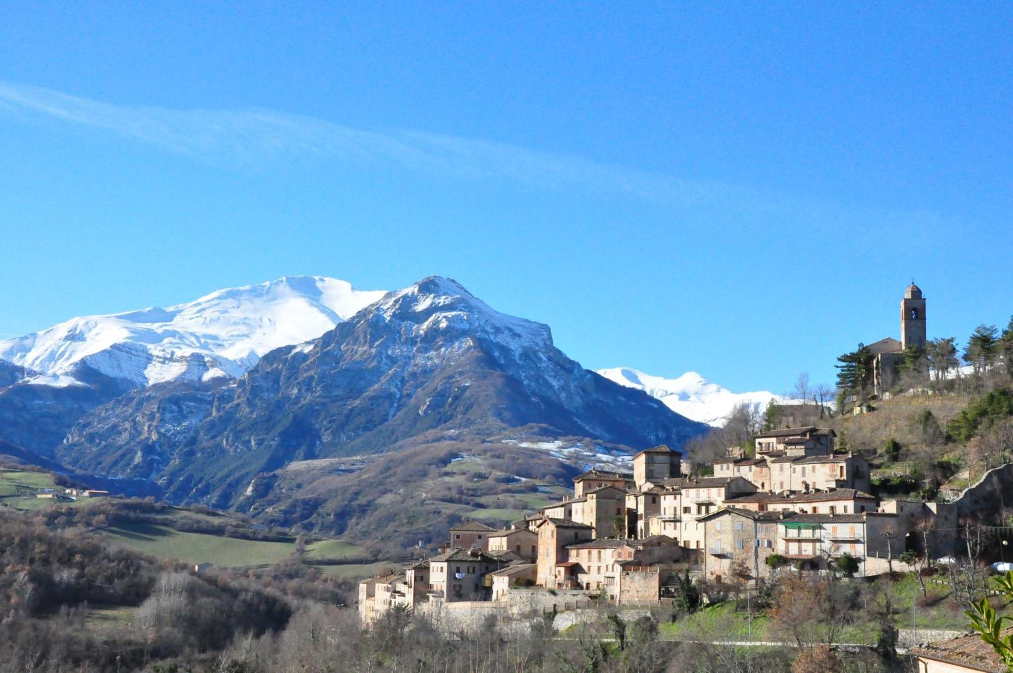 Agriturismo Le Castellare มอนเตมอนาโก ภายนอก รูปภาพ